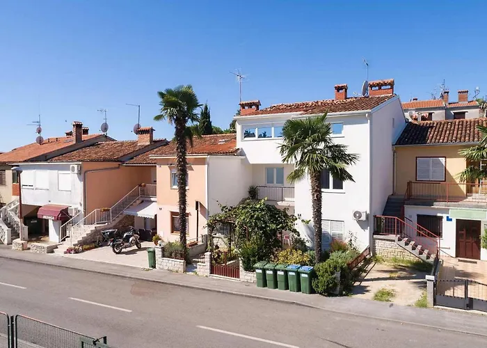 Apartman Adrijana 2 *