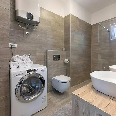 Adrijana 2 Apartment Porec