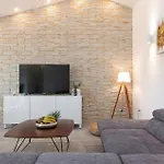 Adrijana 2 Apartment Porec